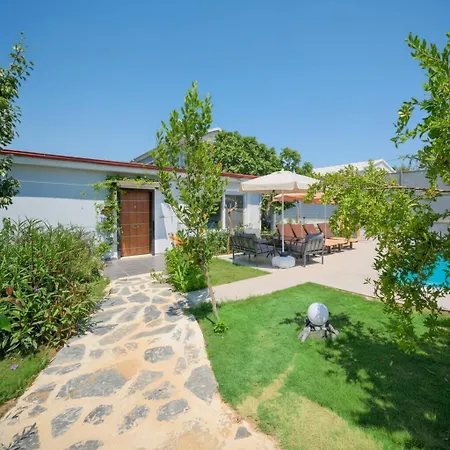 度假居 Aloanda House With Swimming Pool *