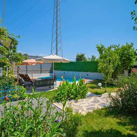 度假居 Aloanda House With Swimming Pool *